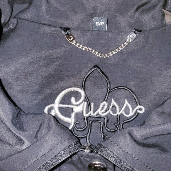 5/$25 Guess Lightweight Jacket - Picture 5 of 6